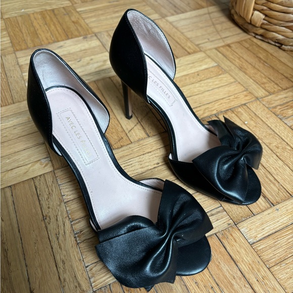 Avec les Filles Jada Peep Toe Pump with Bow in Black - Picture 3 of 7